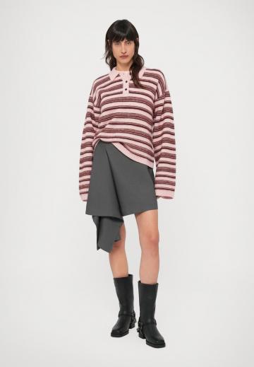 Пуловер с воротником поло