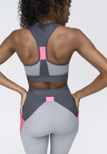 Спортивный бюстгальтер