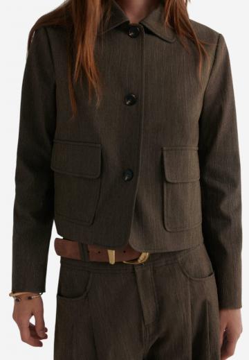 Блейзер с накладными карманами