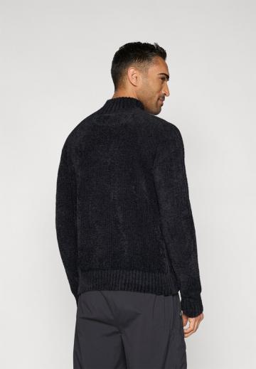 Спортивная кофта