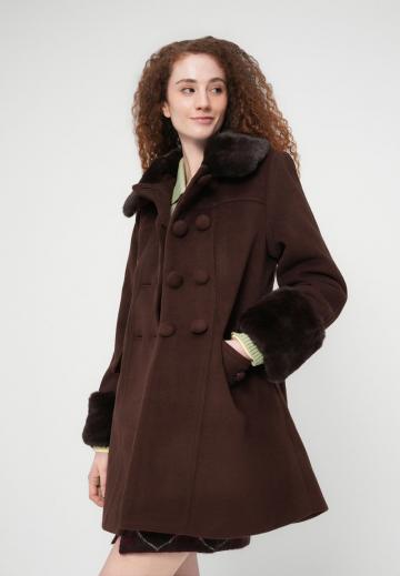 Короткое пальто