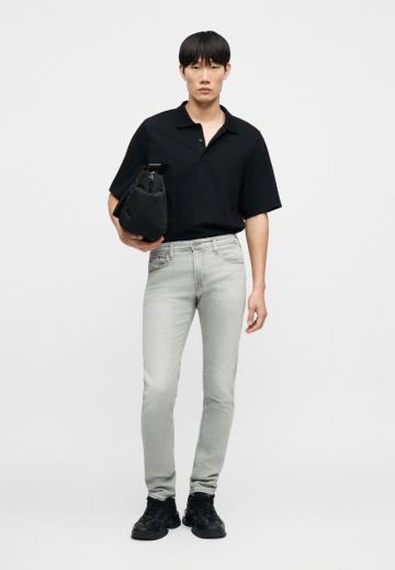 Узкие джинсы