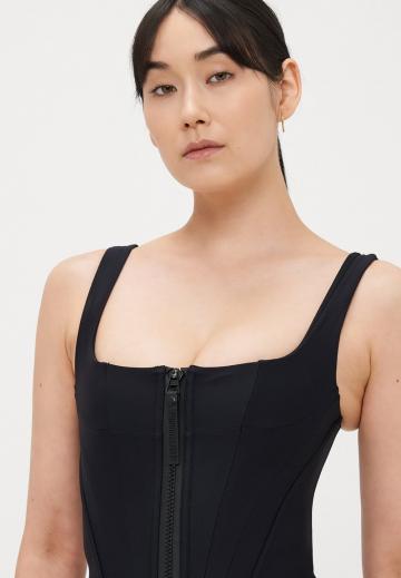 Слитный купальник