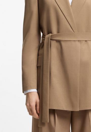 Короткое пальто