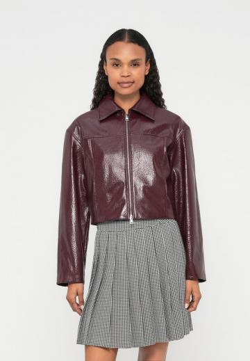 Короткая куртка