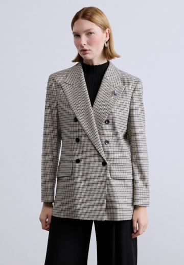 Короткое пальто