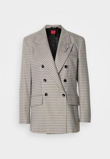 Короткое пальто