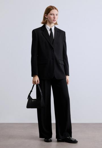 Короткое пальто