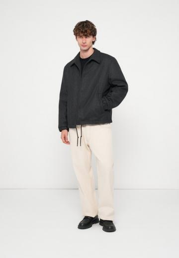 Короткое пальто