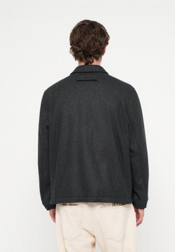 Короткое пальто