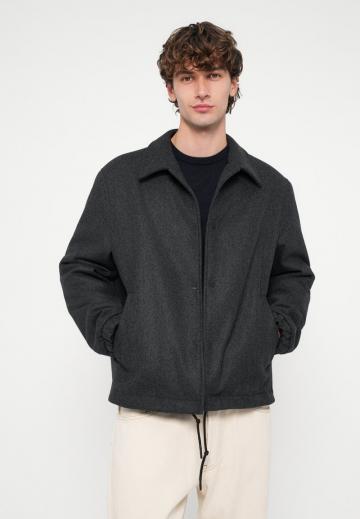 Короткое пальто