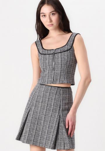 Блузка без рукавов