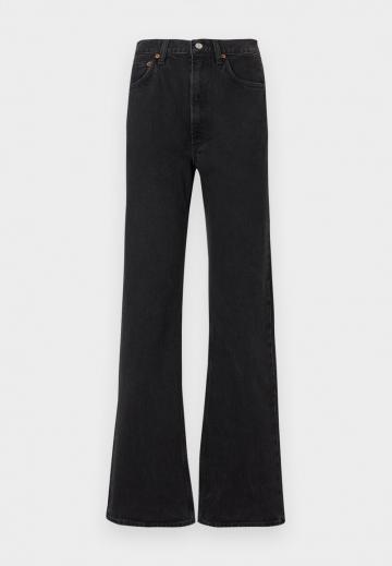 Клешеные джинсы