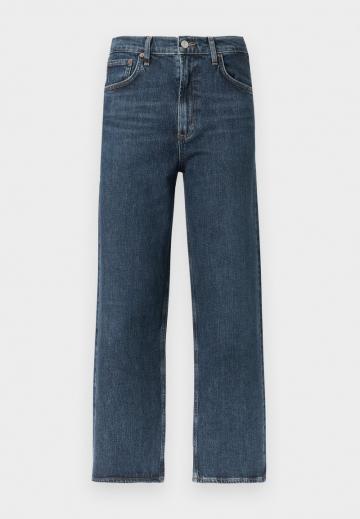 Свободные джинсы