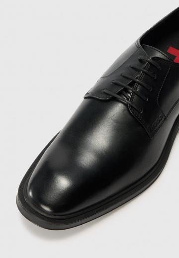 Ботинки на шнуровке