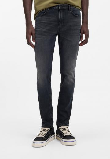 Узкие джинсы