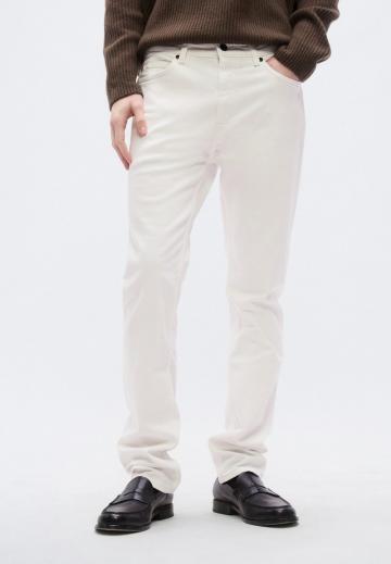 Узкие джинсы