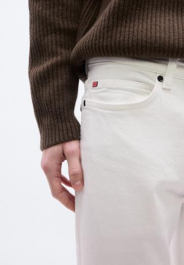 Узкие джинсы