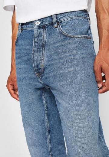 Прямые джинсы