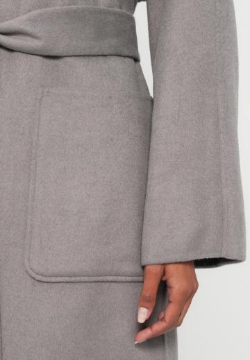 Шерстяное пальто