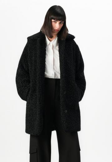 Короткое пальто