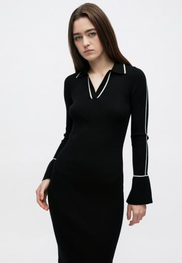 Вязаное платье