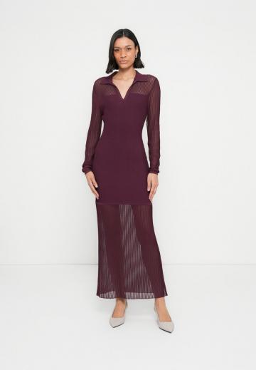 Вязаное платье