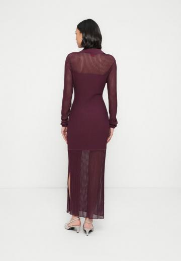 Вязаное платье