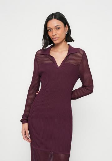 Вязаное платье