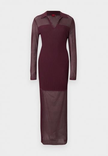 Вязаное платье