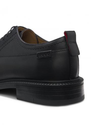 Ботинки на шнуровке