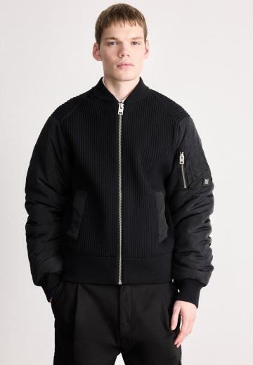 Куртка бомбер