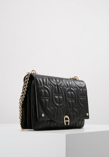 Сумка через плечо