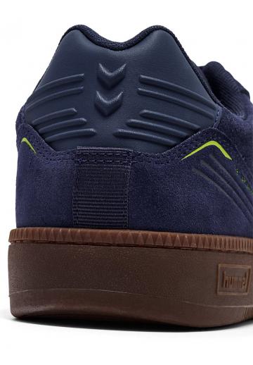 Кроссовки для зала