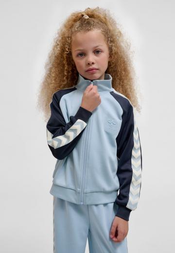 Спортивная куртка