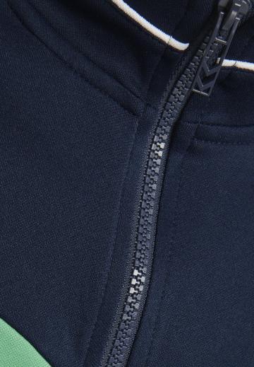 Спортивная куртка