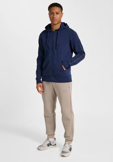 Спортивная кофта