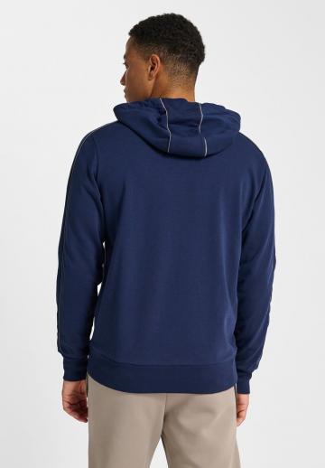 Спортивная кофта