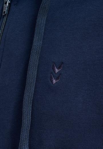 Спортивная кофта