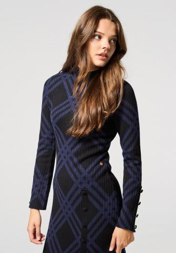 Вязаное платье