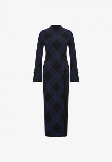 Вязаное платье