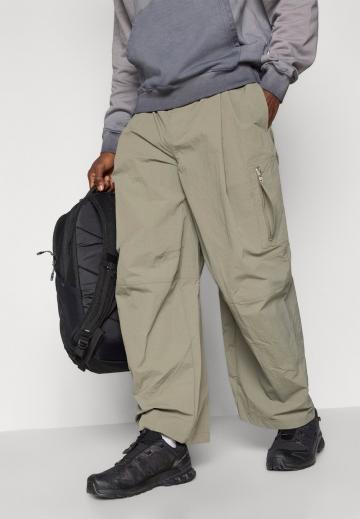 Спортивные штаны