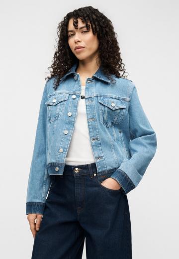 Джинсовая куртка