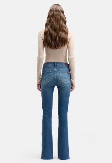 Клешеные брюки