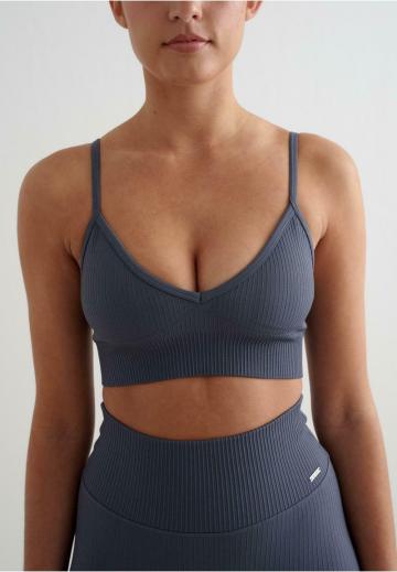 Спортивный бюстгальтер