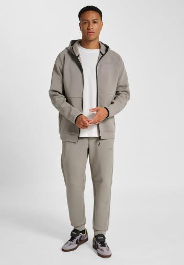 Спортивная толстовка