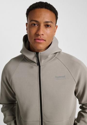 Спортивная толстовка