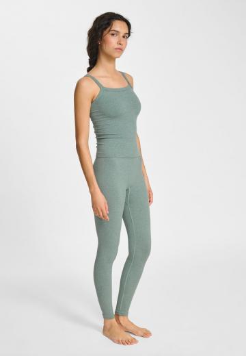 Спортивный топ