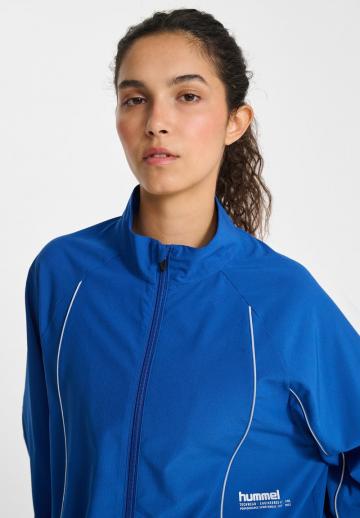 Спортивная куртка