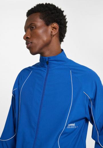 Спортивная куртка